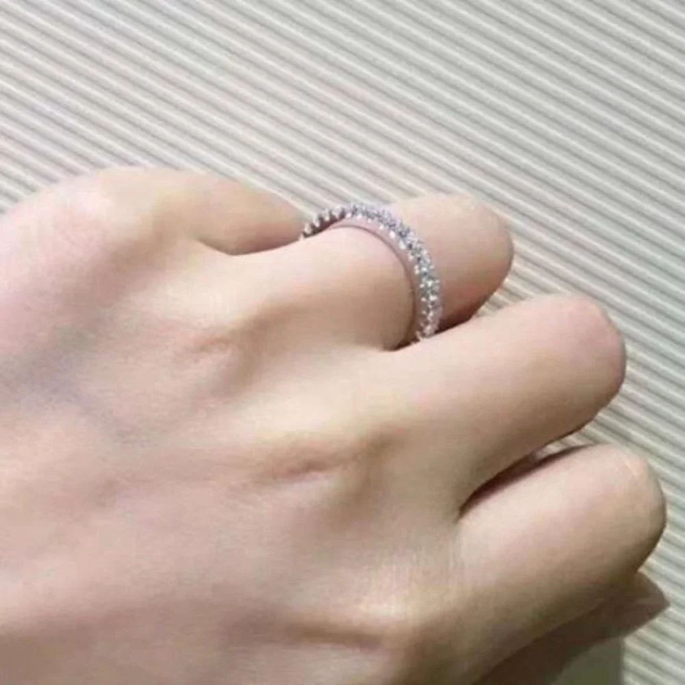 NEW 18K WHITE GOLD DIAMOND ETERNITY STACKABLE RING, CUTE RING, SHINY RING. - Picture 5 of 9